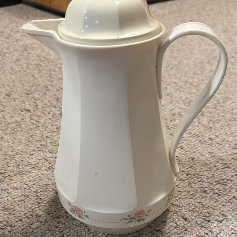 Thermos White Insulated Container